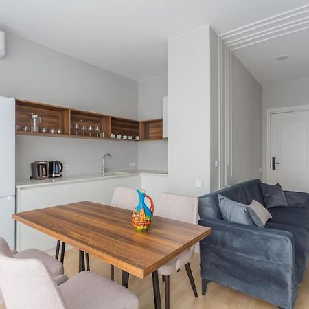Nova Concierge Aparthotel Батуми Экстерьер фото